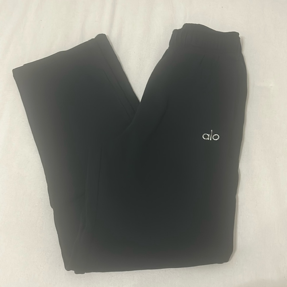 Black alo accolade sweatpants